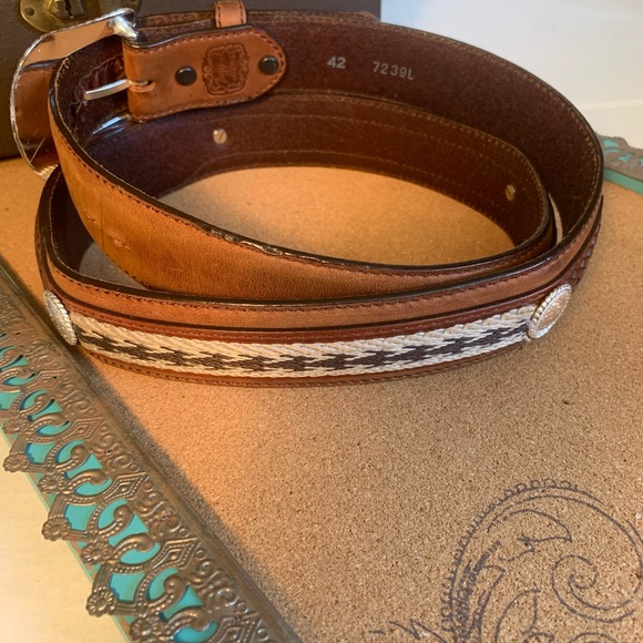 🌴SOLD🌴 Tony Lama Western Leather Belt - Picture 3 of 12